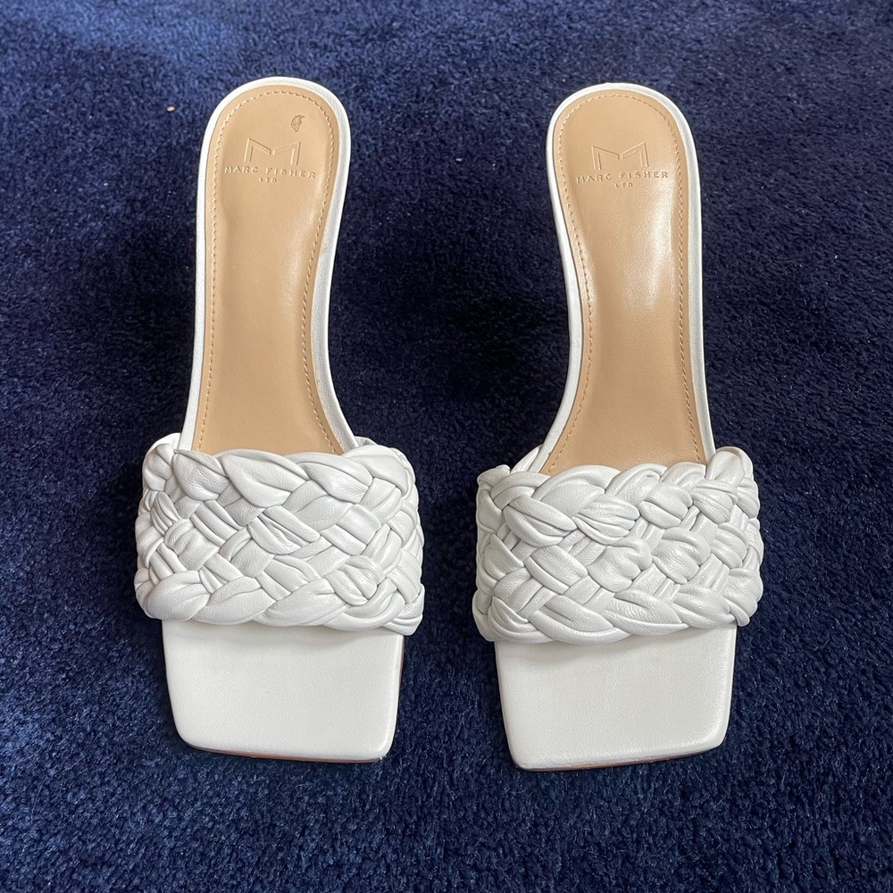 Womens Size 9 Marc Fisher Sandals